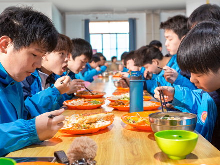 高陵学生用餐