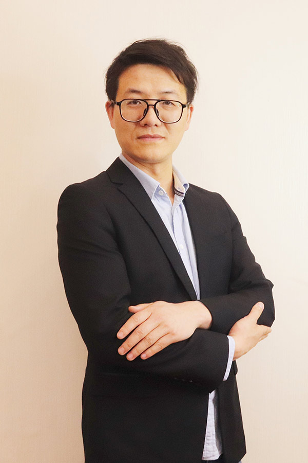 高陵李林科 本科学历,毕业于西安石油大学