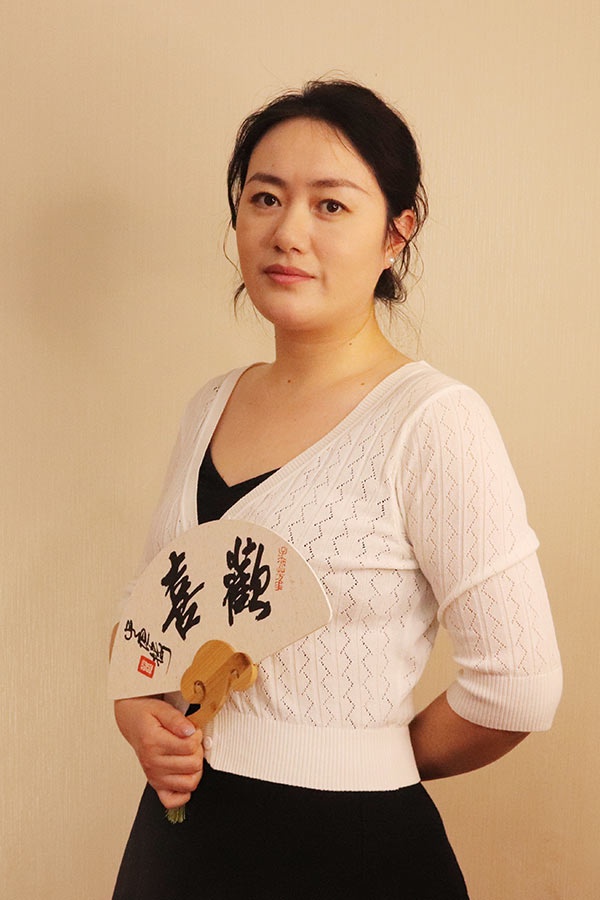 高陵石亚利 研究生学历,毕业于陕西师范大学